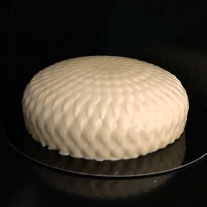 Le Diamant – Dessert signature vanille & caramel (6 à 8 personnes)