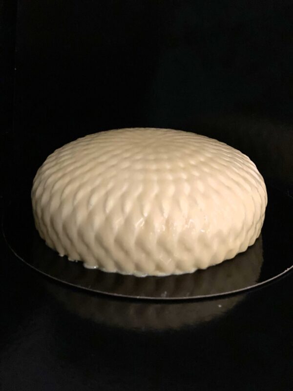 Le Diamant – Dessert signature vanille & caramel (6 à 8 personnes)