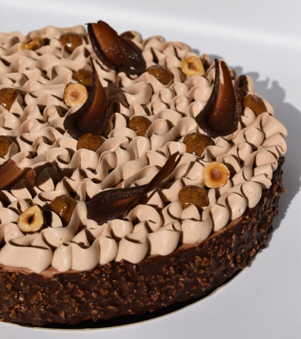 Crunchy entremet chocolat noisette Pâtisseries artisanales en Corse